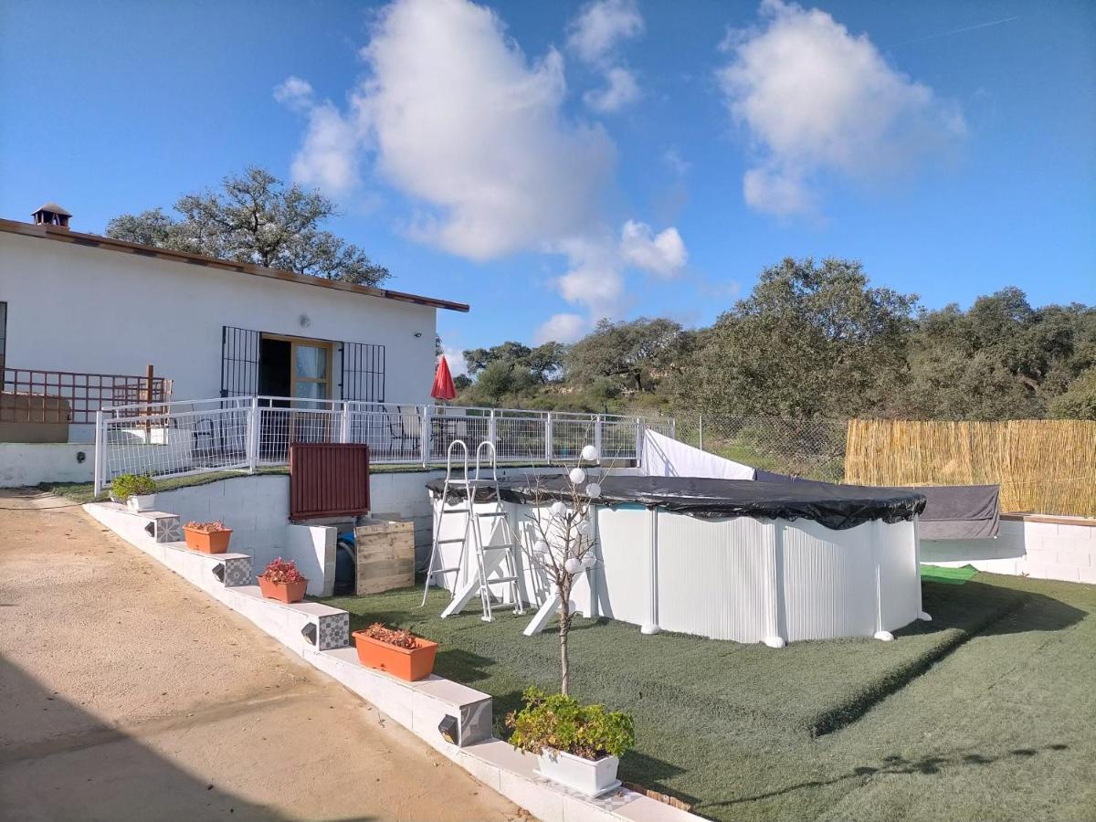 Villa Saudade, Casa Entre Encinas Эль-Кастильо-де-лас-Гуардас Экстерьер фото